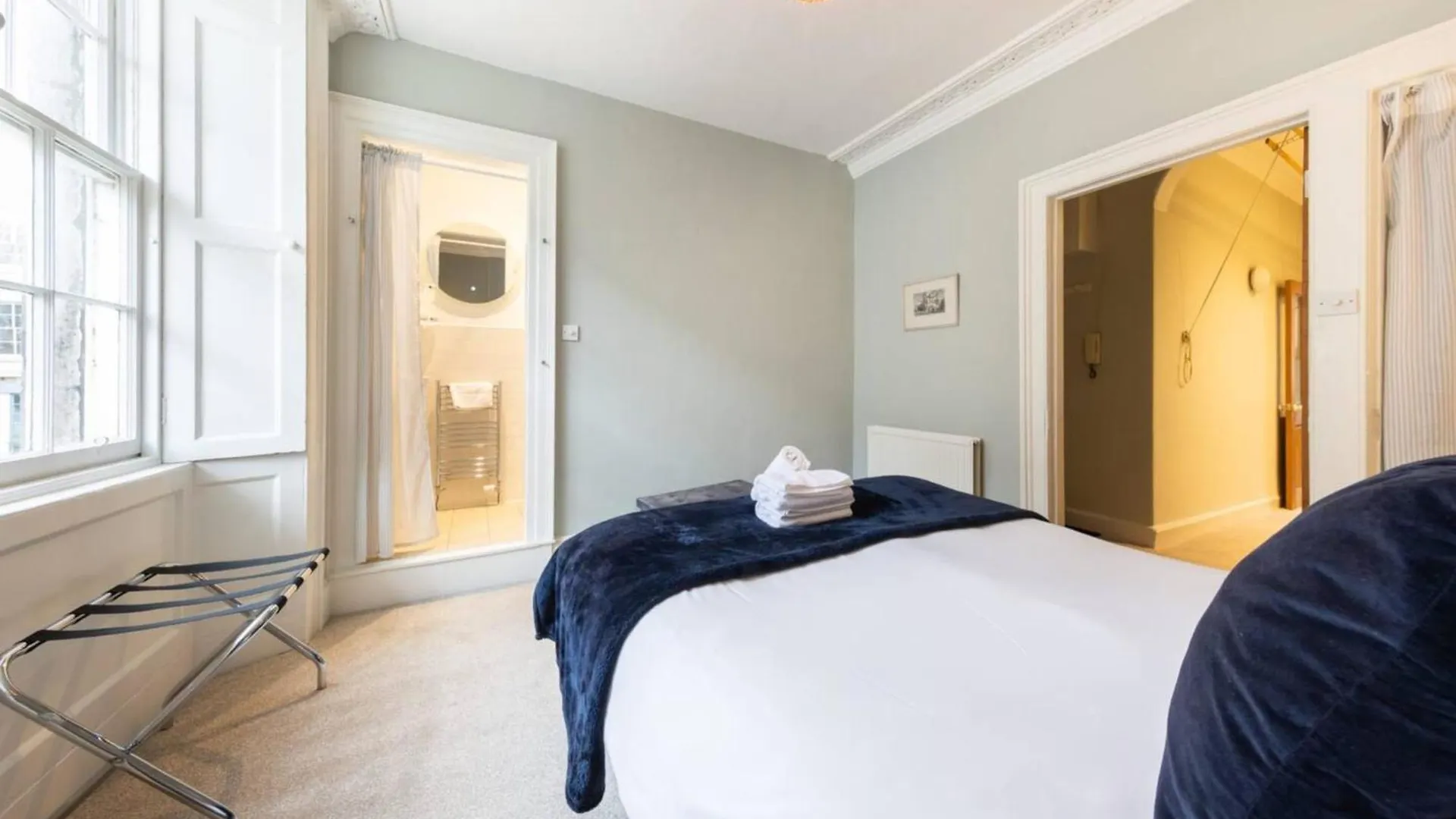 Beautiful 1 Bedroom Flat In Vibrant Stockbridge Edinburgh 0*,  Birleşik Krallık