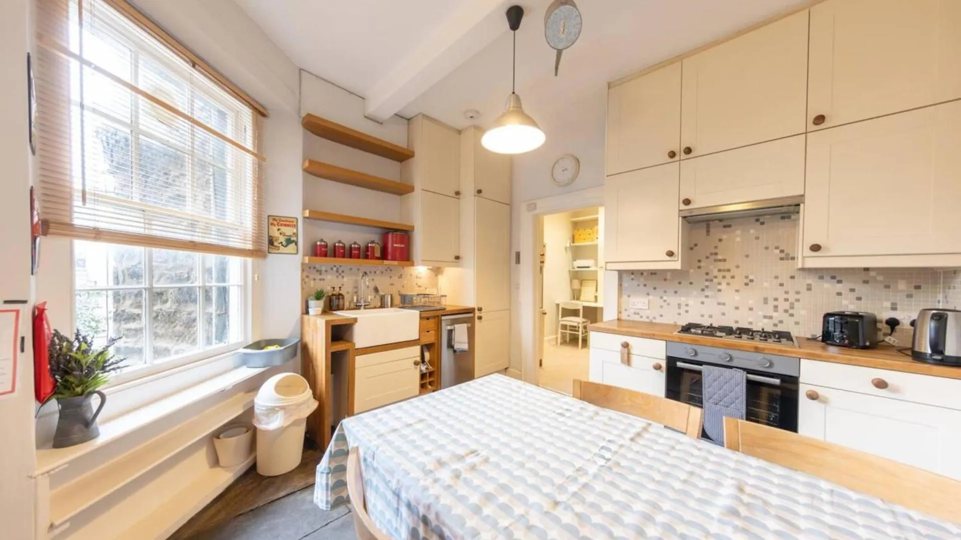 Daire Beautiful 1 Bedroom Flat In Vibrant Stockbridge Edinburgh Birleşik Krallık